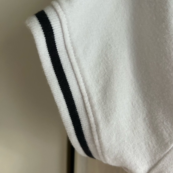 Classic White T-Shirt with Black Striped Collar-Levi’s. - Picture 3 of 6